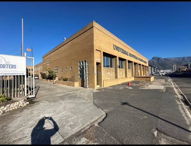 3,300M² WAREHOUSE TO LET IN PAARDEN EILAND